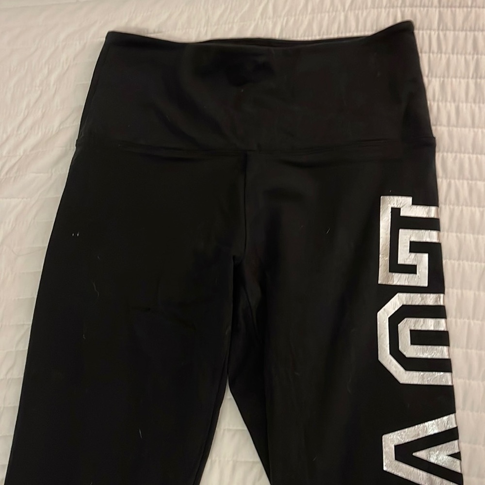 PINK vs leggings
